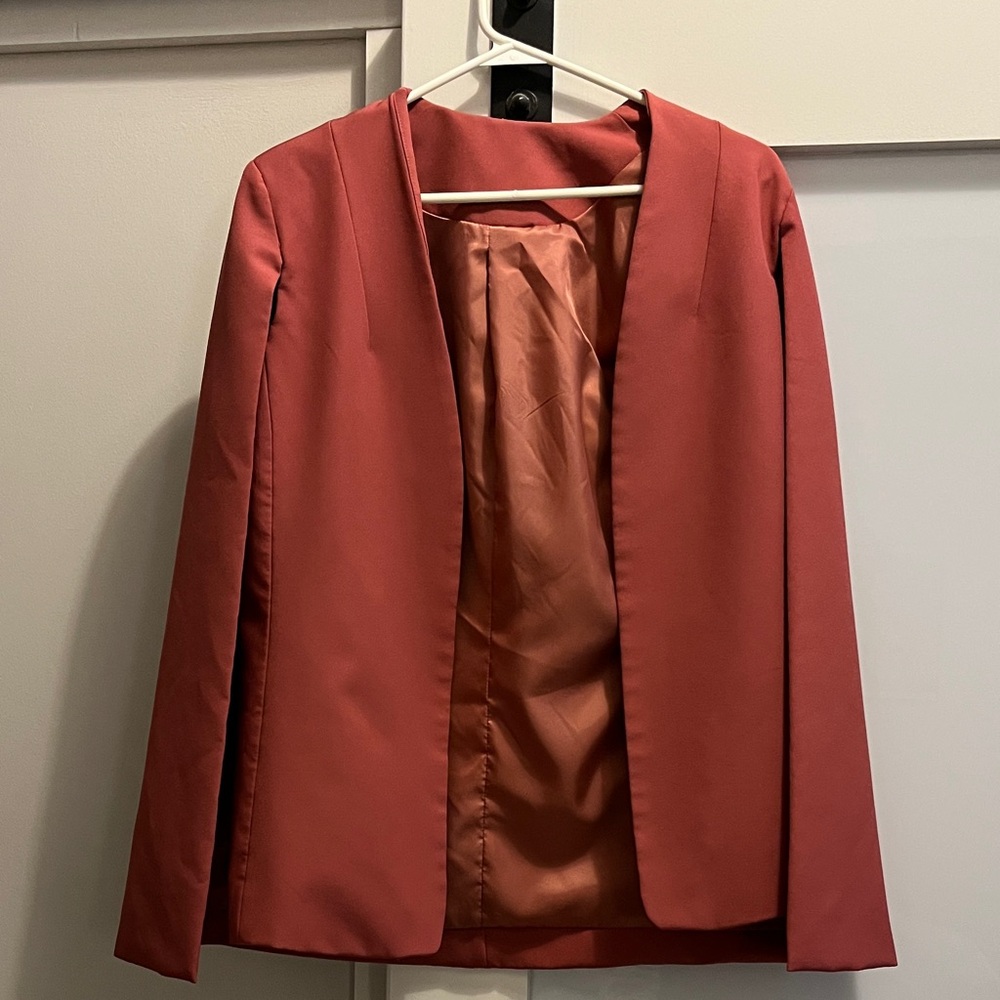 Chic Women's Pink Cape Blazer
